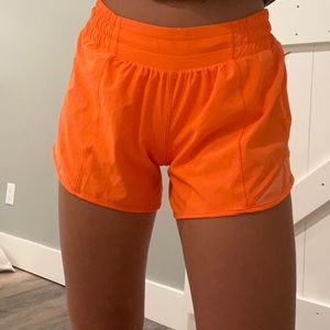 Lululemon hotty hot 4 inch shorts
